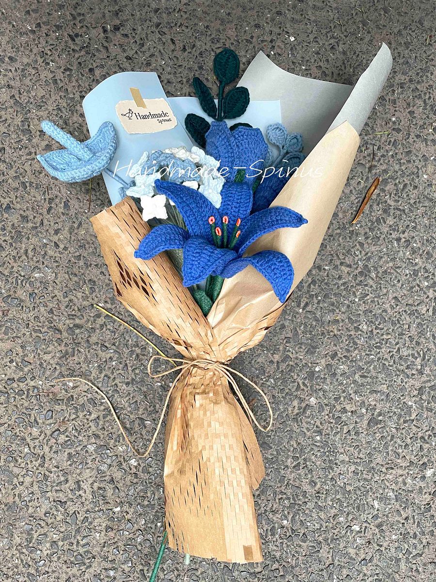 Blue Fireworks Crochet Knit Bouquet product image (4)