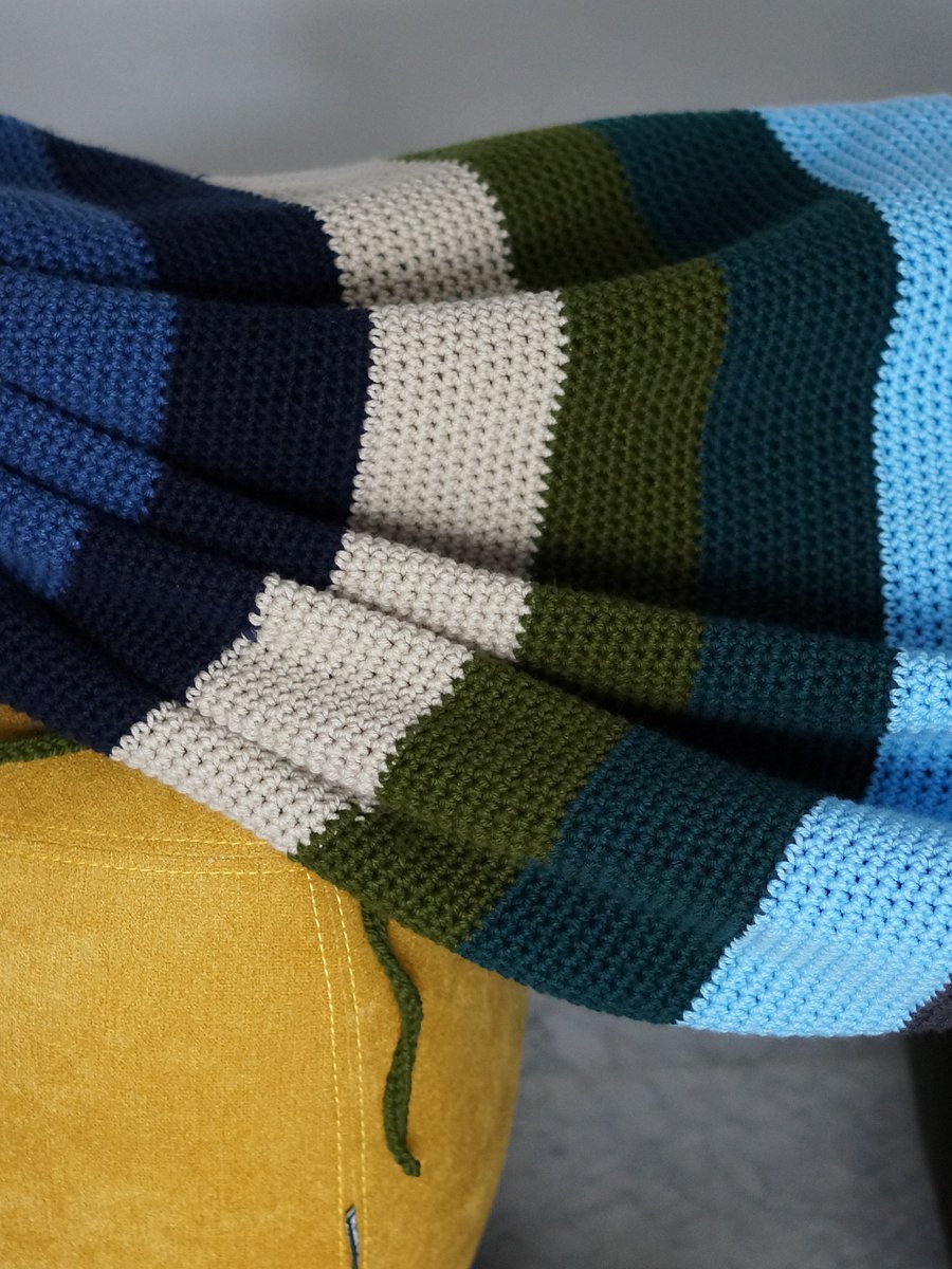 Open cocoon blanket pdf pattern product image (3)