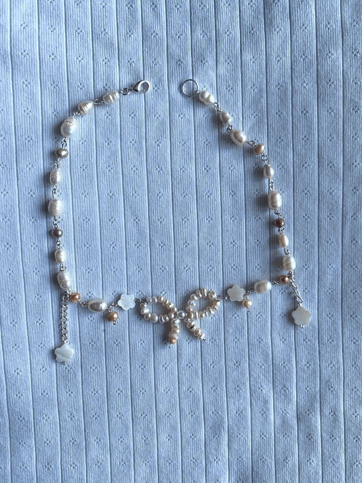 Pearl Daisy Necklace product image (1)