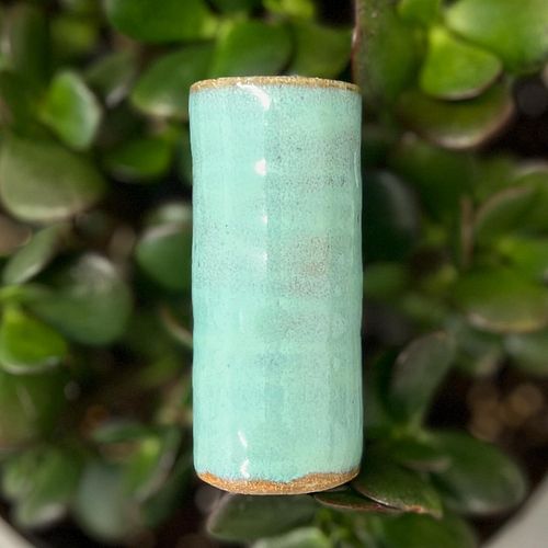 We’re enchanted with Enchantmint on stoneware. Fired to cone 6. #penguinpottery #enchantmint #cone6 #penguinpotteryglaze #pen...