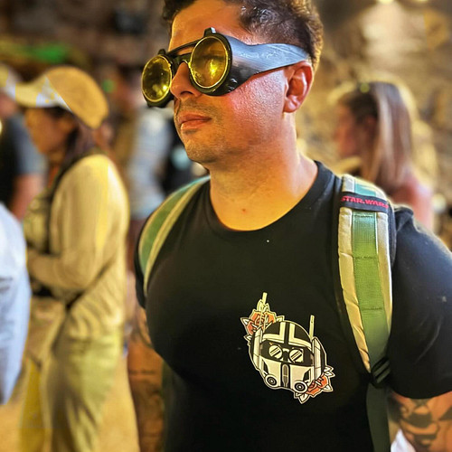 “When have we ever followed orders?” - Tech✨
Repost of @era_of_tech repping the Tech S2 tee.

Available now!

#onlyhopesupplyco