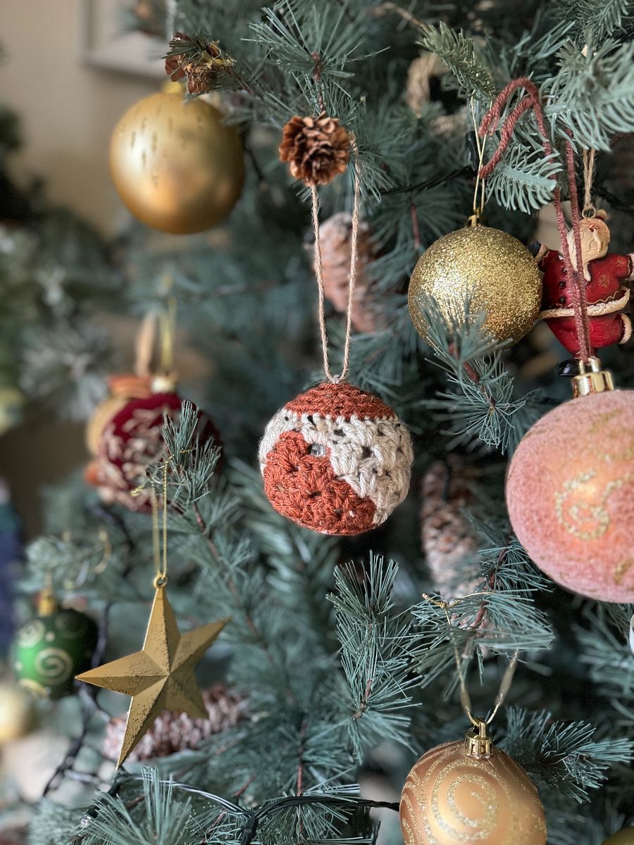Easy Crochet Bauble Pattern / Granny Stitch Bauble / Colourful Crochet Tree Decoration / Pdf Pattern product image (4)