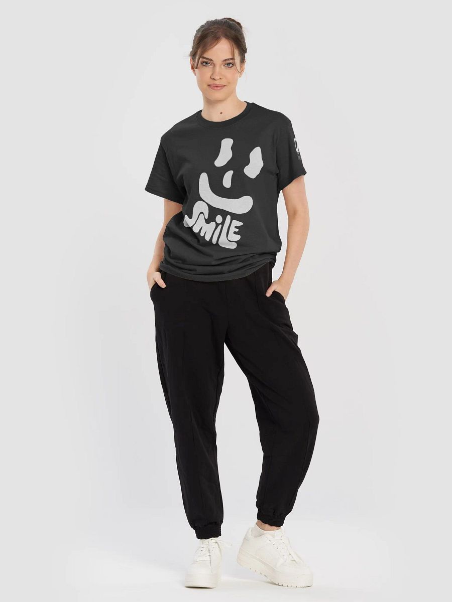 Smile :) T-Shirt product image (25)