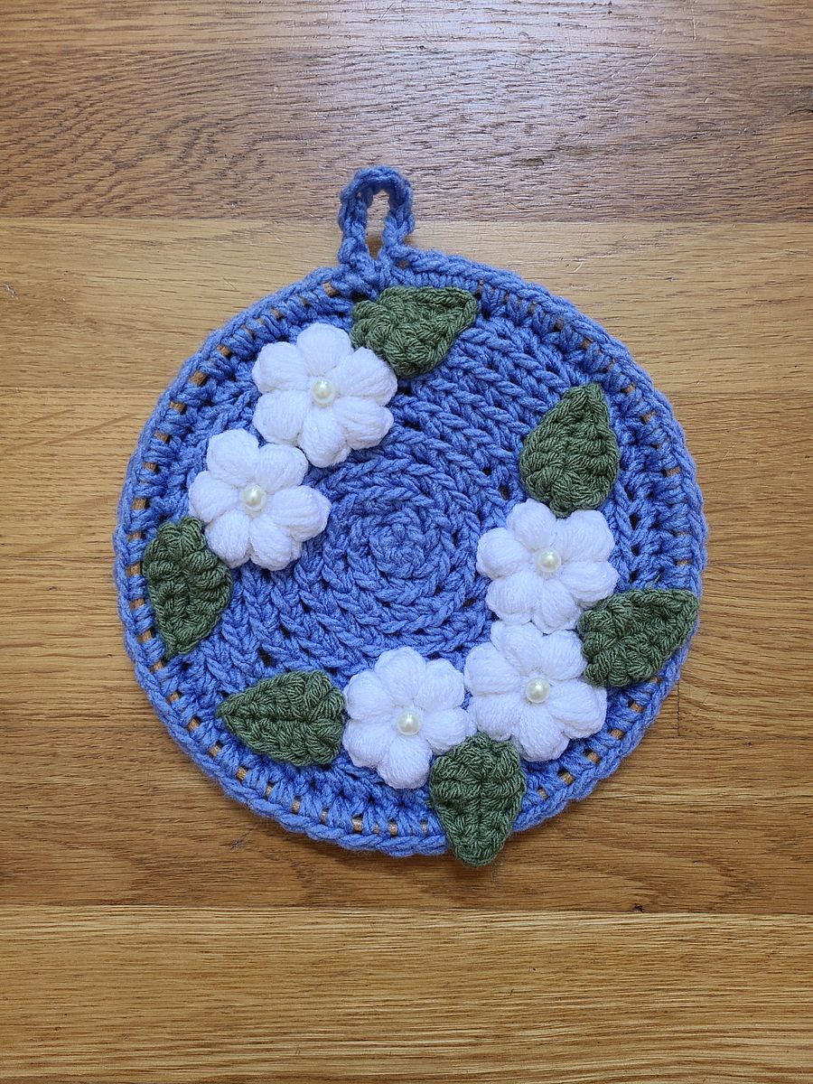 Small White Flower Wall Decor product image (1)