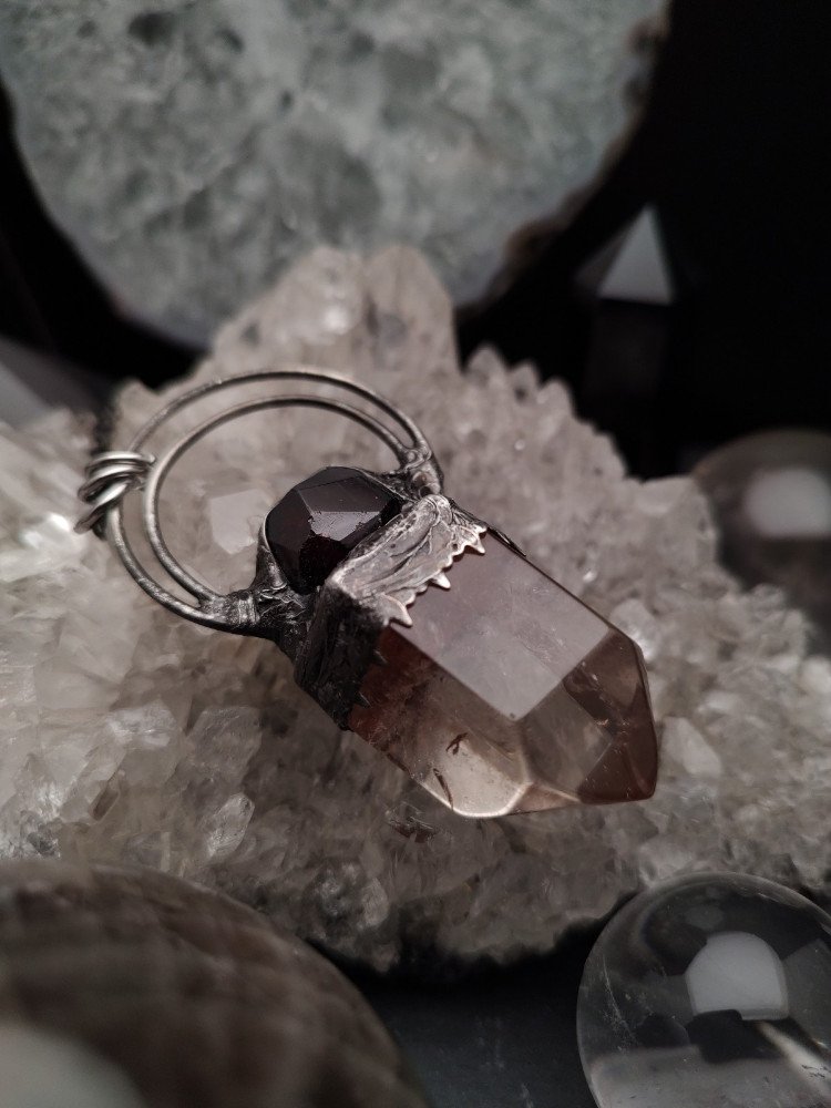 Sorcery Talisman - Smoky Titan product image (3)