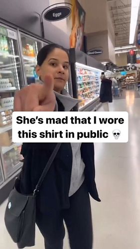 Maybe she hates natty lifters who tren hard🤷‍♂️💪🏻
-
-
-
-
#gymmemes #powerliftingmemes #fyp #viral #gymshirts #karen #mmamemes