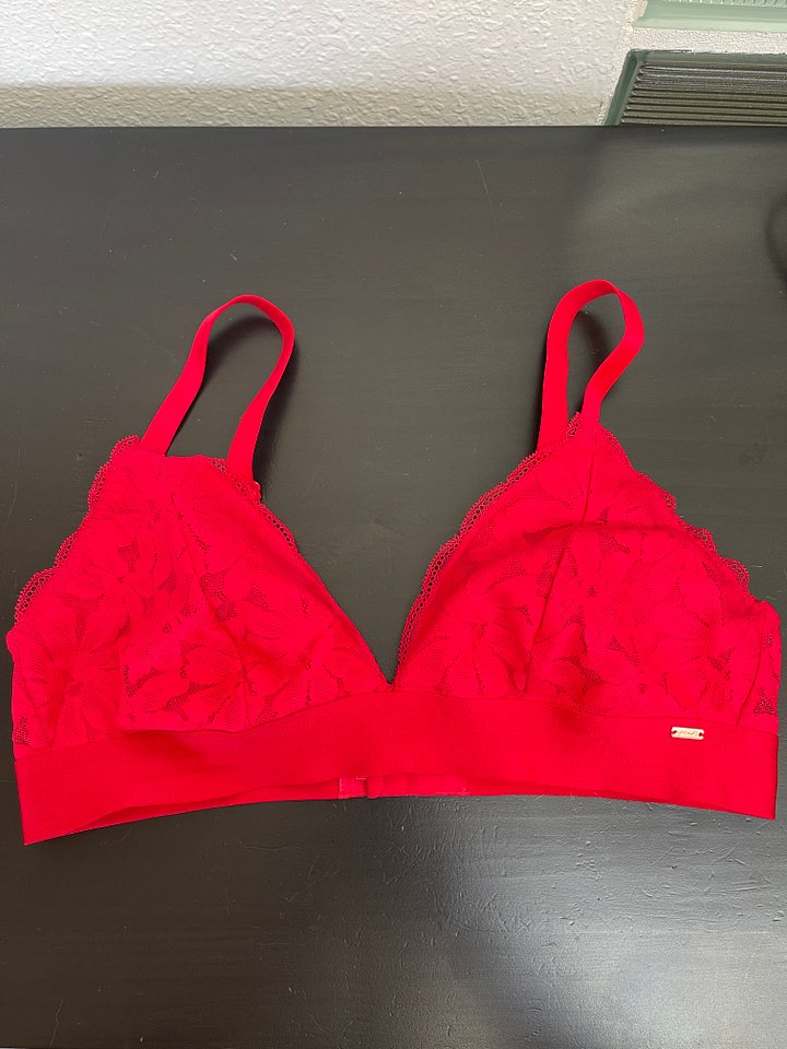 Victoria’s Secret Red Lace Bralette product image (1)