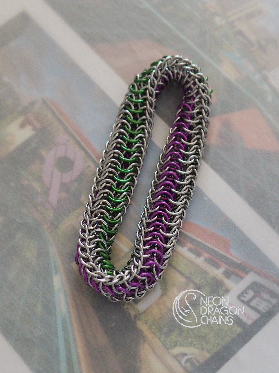 Mobius Fidget Toy / Steel Stripes product image (4)