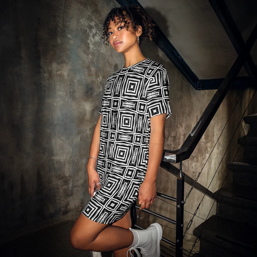 Abstract Monochrome Repeating Pattern Ladies T Shirt Dress product image (4)