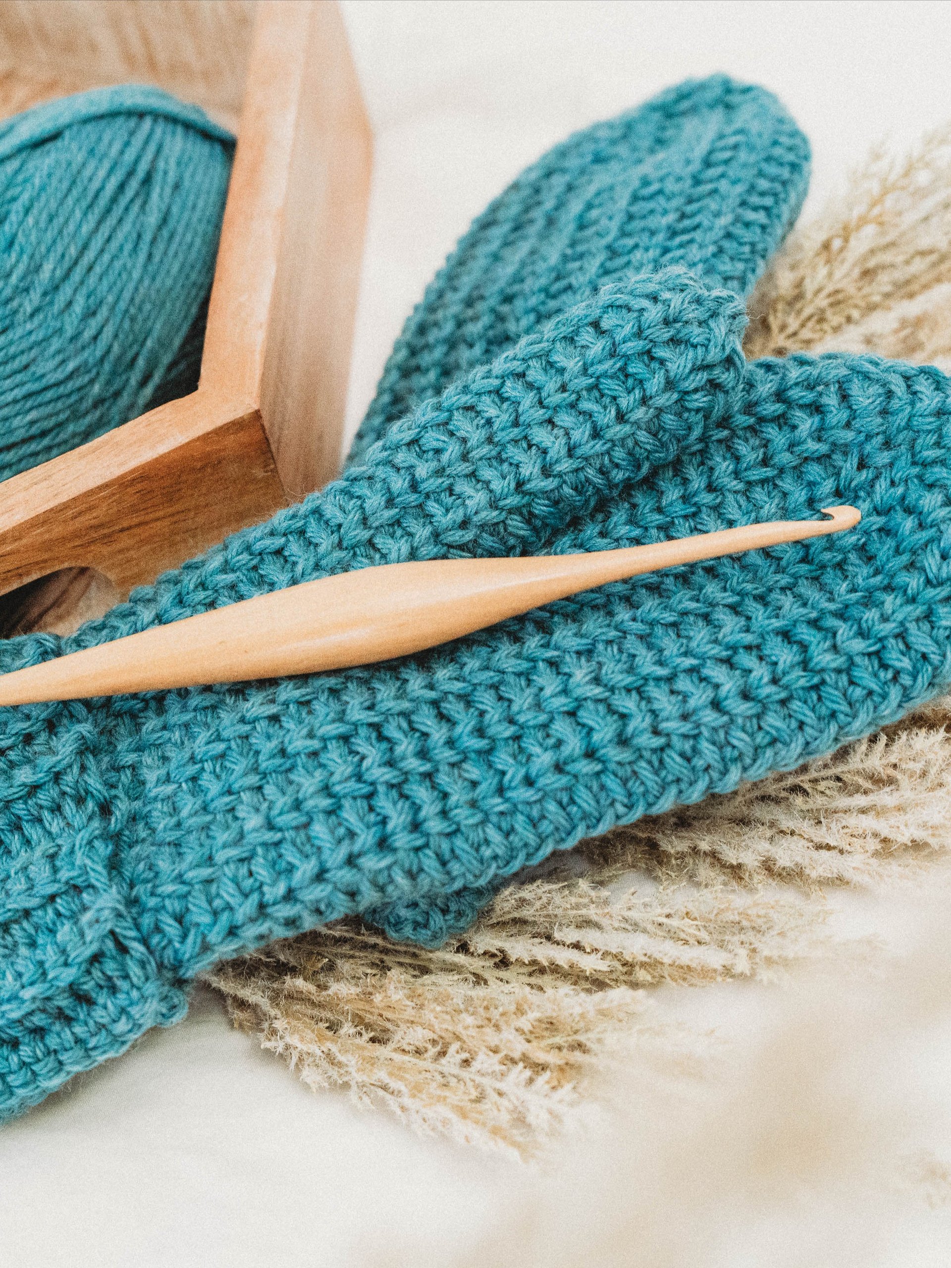 How to Crochet Mittens - Knit Purl look (9 Sizes) product image (3)