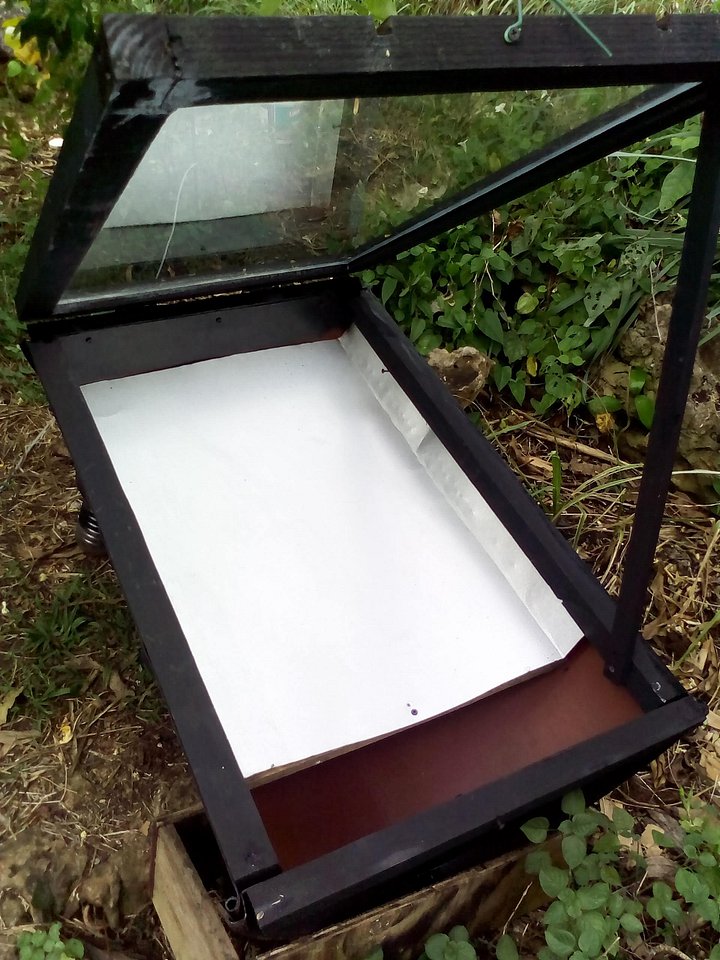 Solar Wax Melter product image (2)