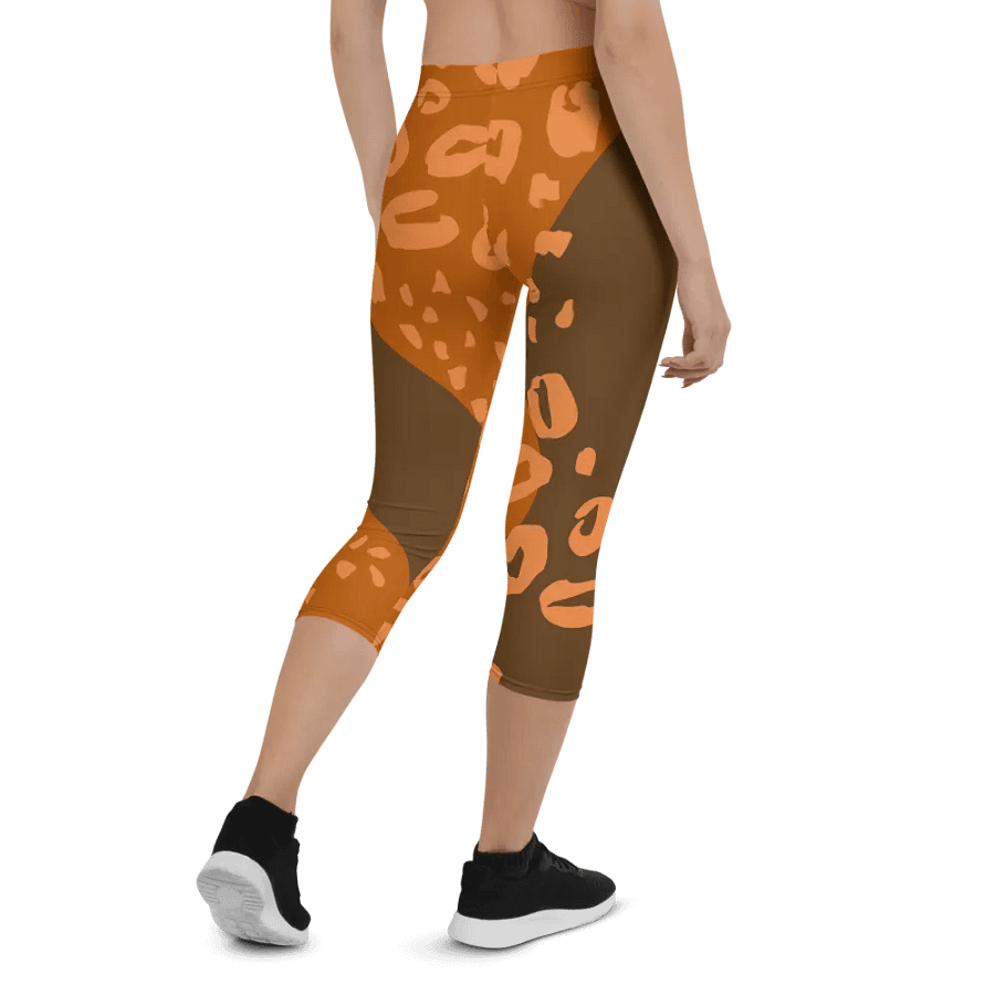 Orange Wilderness Camo Capri Leggings product image (3)