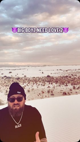 🎤 Raspberry Sky Accepts the Challenge! 🎤🔥

The R&B Viking is stepping up for Chris Brown’s #ResidualsVerseChallenge—and he’s ...