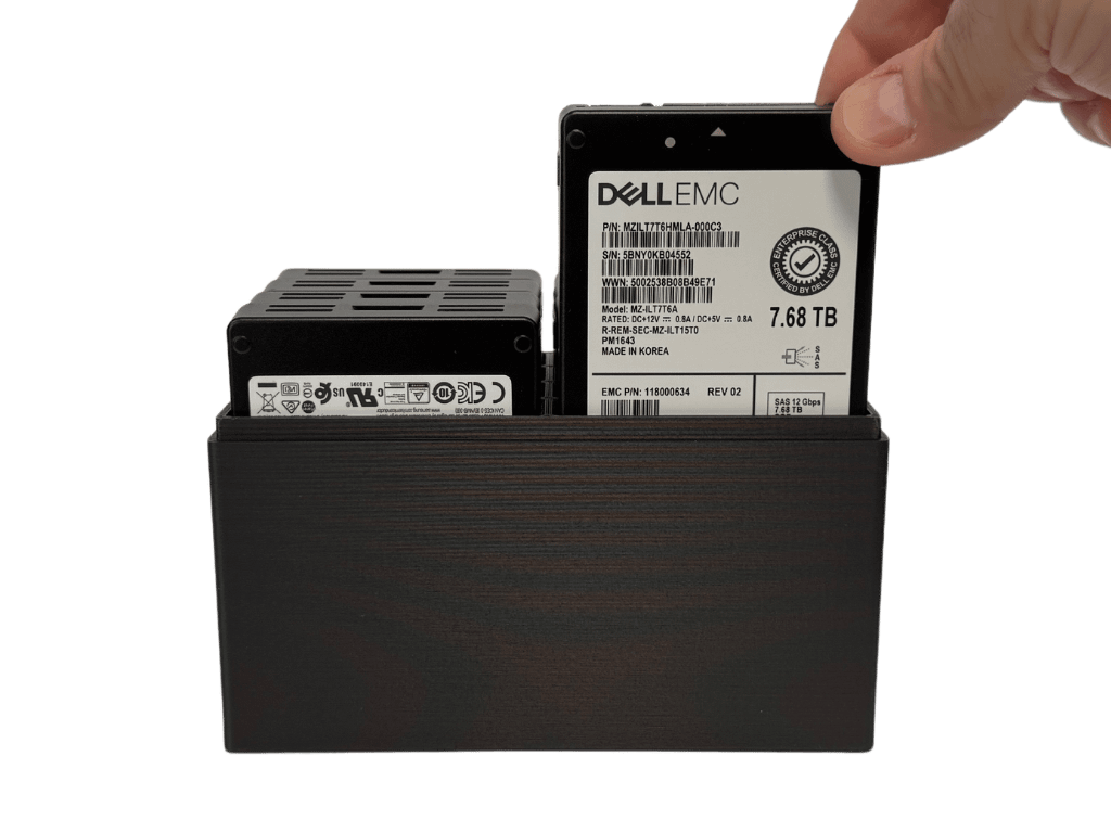 8x 2.5" Enterprise SAS SSD Container product image (2)