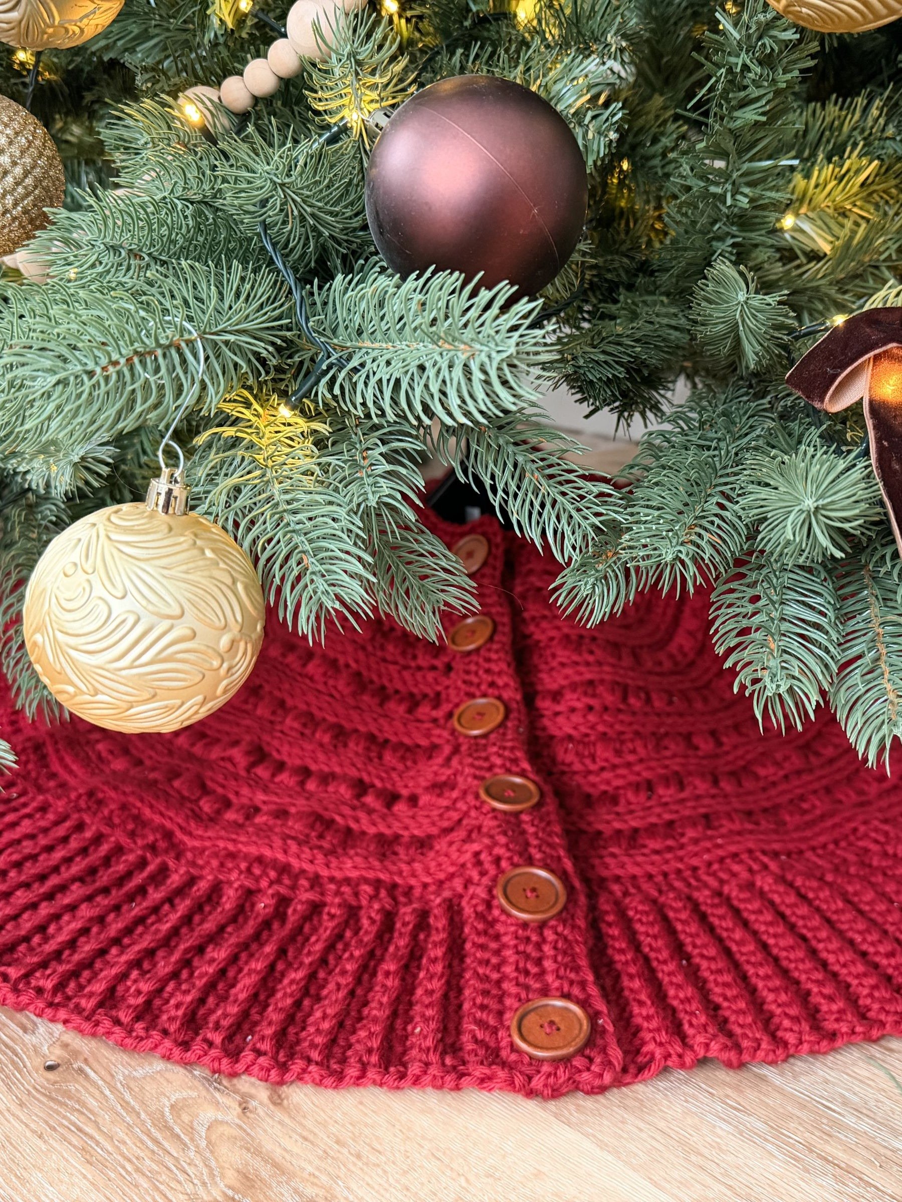 Snuggle Season Tree Skirt Crochet Pattern product image (4)
