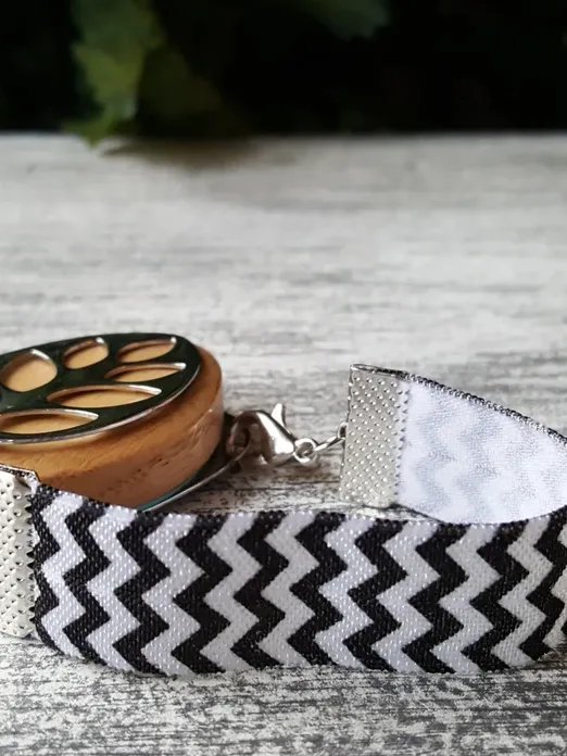 Chevron Elastic Bracelet | Handmade Accessory for Bellabeat Leaf Urban & Ivy product image (1)