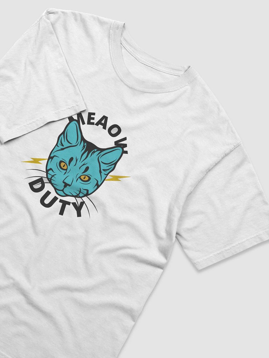 Fearless Feline Badge Graphic T-Shirt product image (3)