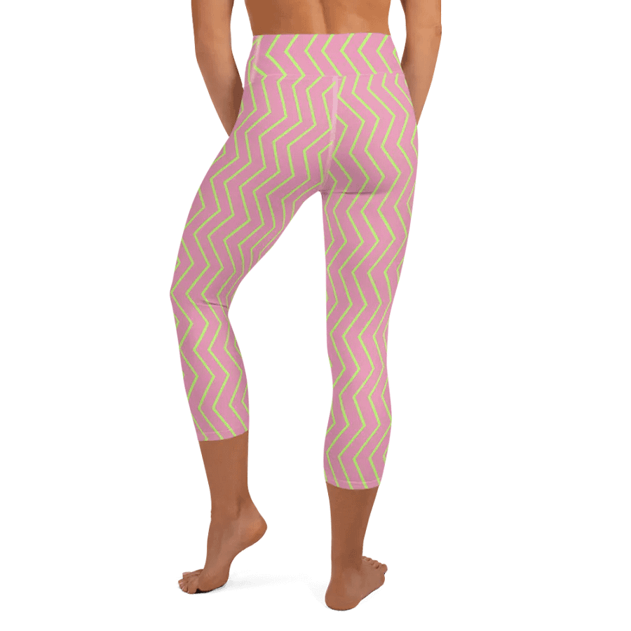Zigzag Zest Yoga Capri Leggings product image (6)