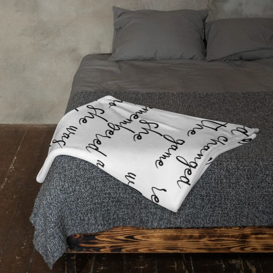 She Remembered Blanket product image (12)