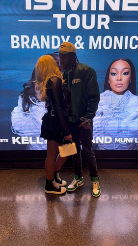 Yes it’s stillll my Birthdayyy! 🎈😂 and this was a 🔥 gift and surprise! Thank you Prez! We had such a great time Thursday nigh...