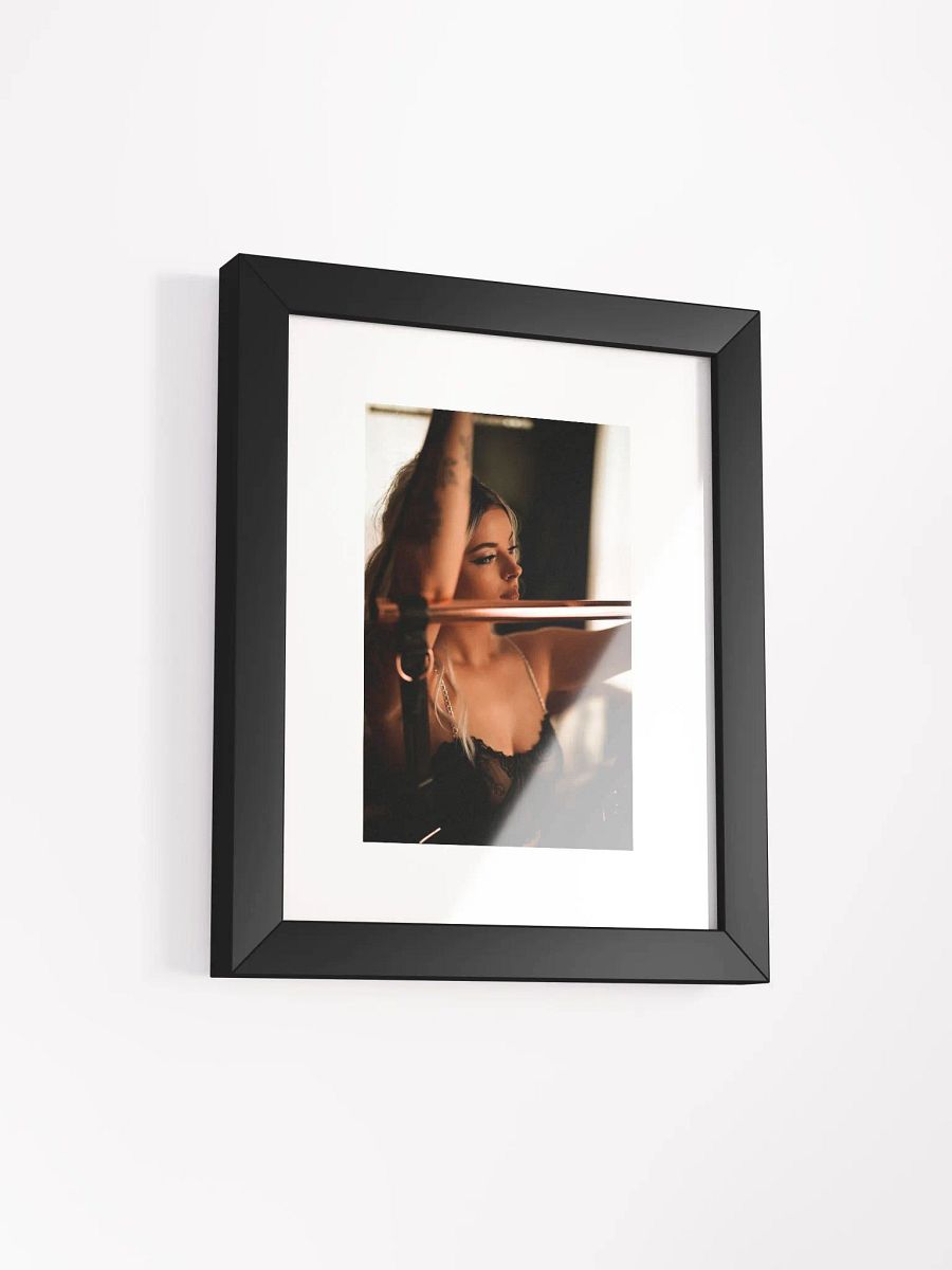 QueenQ Poster 3 product image (14)
