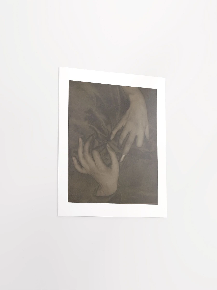 Georgia O’Keeffe - Hands and Thimble by Alfred Stieglitz (1919) - Print product image (3)