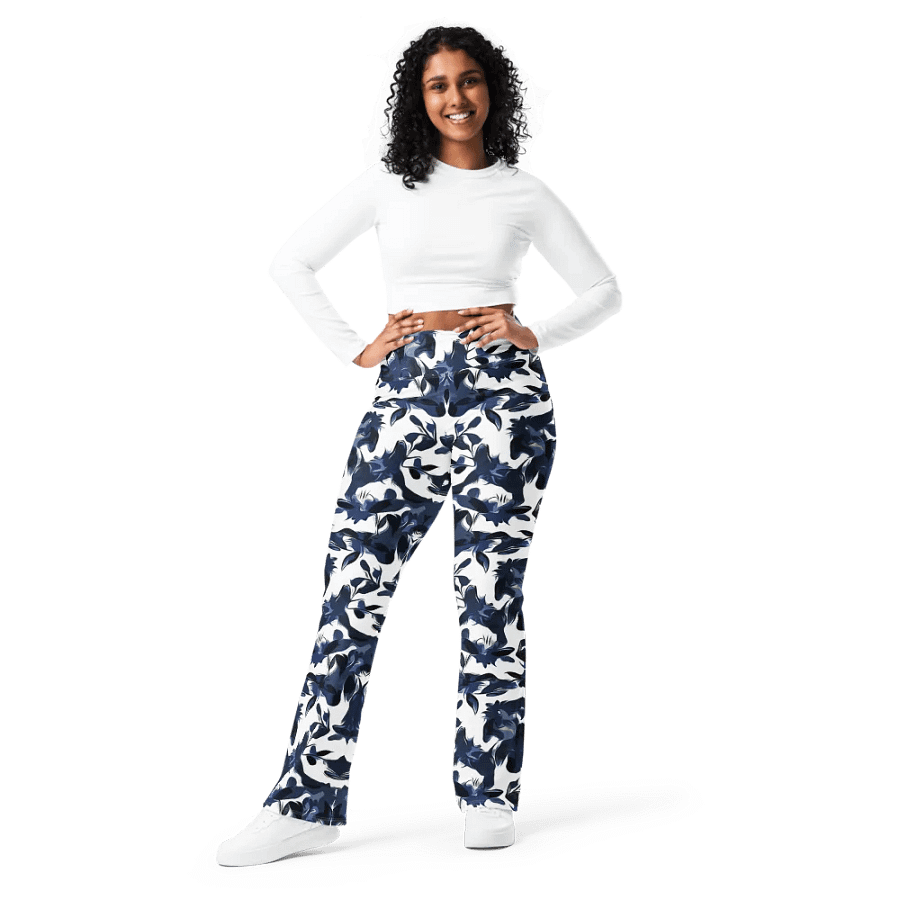 Wild Waves | Flare Leggings product image (1)
