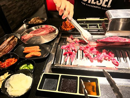 Any time is the right time for KBBQ, check out @bulngogikoreanbbq new top quality ayce! #foodie #lasvegasfoodie #kbbq #meatlover