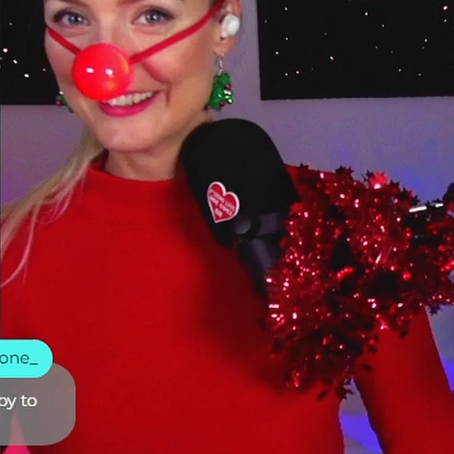 MERRY CHRISTMAS FROM LISBON!

(ps., I couldn't breathe with that nose on omg) 

Shouted out live at twitch.tv/mollyberry 

#c...