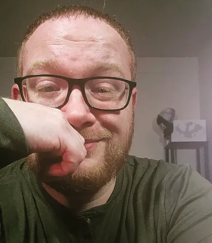 Sometimes... I try to take a decent picture. This was after some #fallguys on #twitch 

#supportsmallstreamers #smallstreamer...
