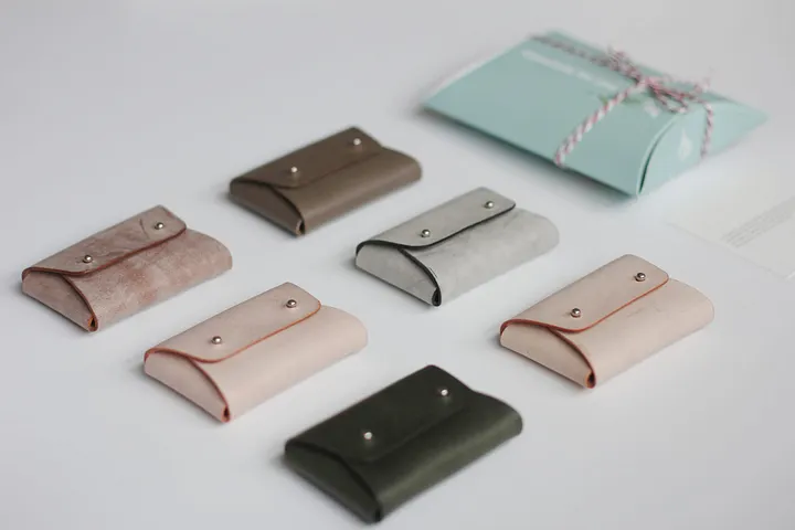 Christmas Gift Vegetable Tanned Leather Cardholder Gift Box product image (1)