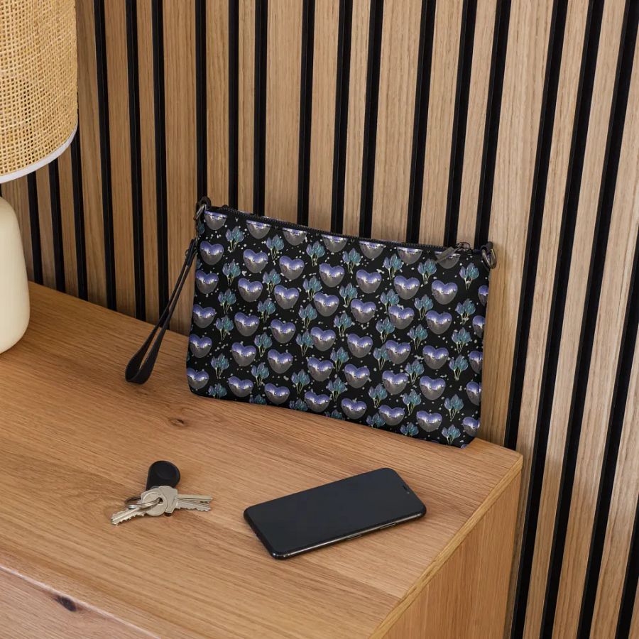Glossy Hearts Crossbody Bag for the elegant Genz ladies product image (5)