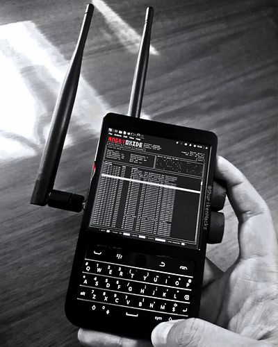 WhatsInMyHackBag: Hackberry Pi v2 + attachments 🥷

This is essentially a RPi Zero 2W with the signature Blackberry keyboard &...