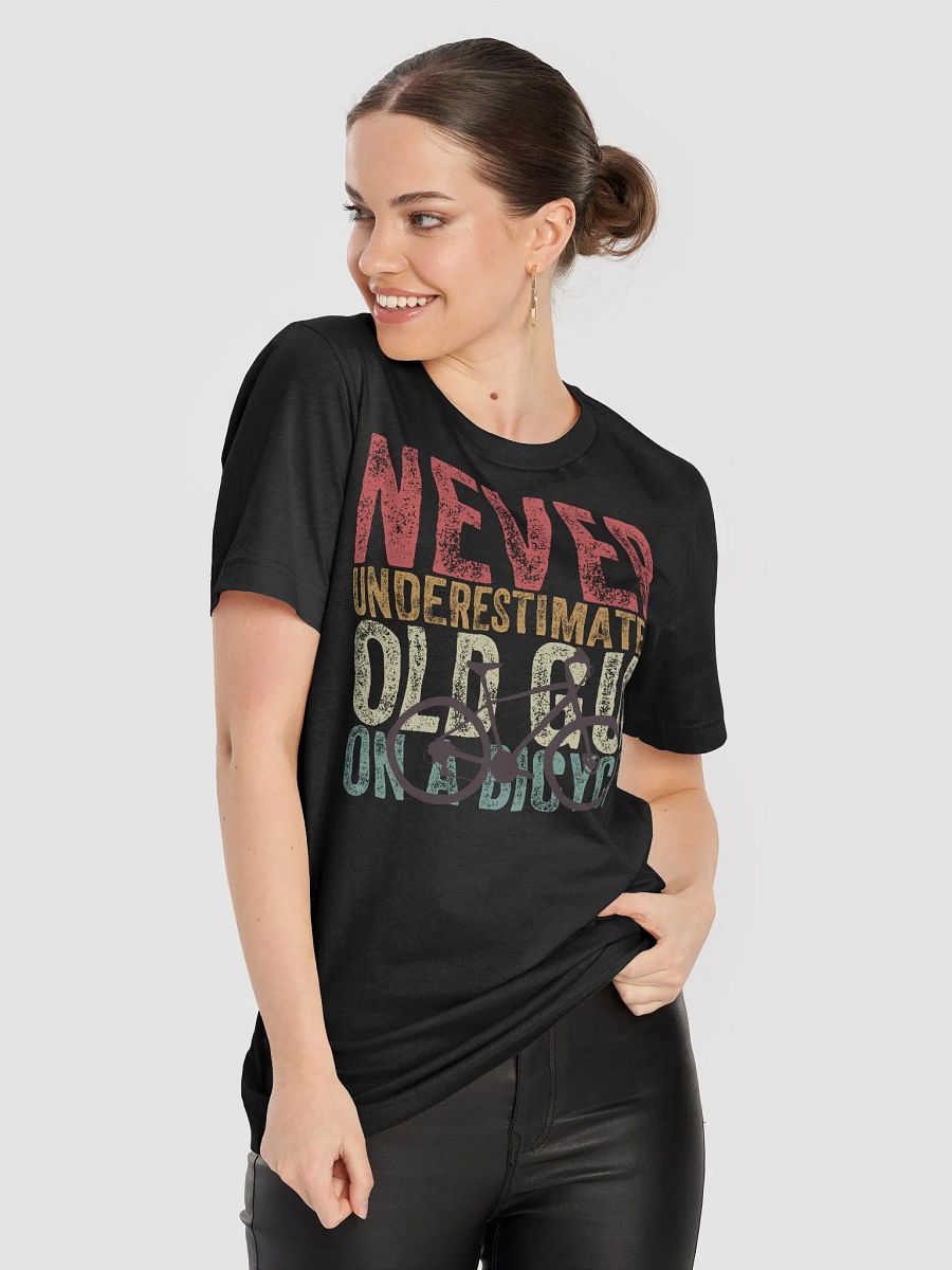 Never Underestimate An Old Guy On A Bicycle T-Shirt product image (8)