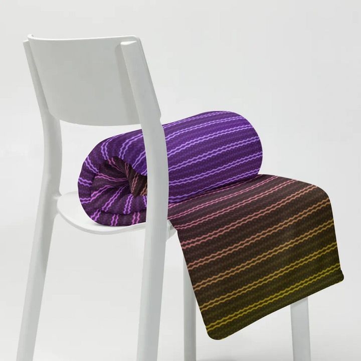 Elegant Chain Striped Throw Blanket product image (1)
