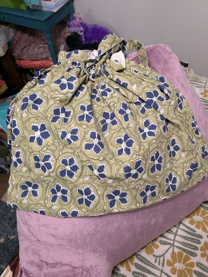 Fun Flower Cinch Bag product image (1)