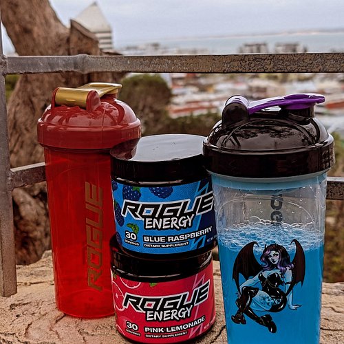 Nothing like a day out in Bunbury, fueled up with some @rogue_energy_official Blue Raspberry 💙 in my shaker! Had to stop by B...