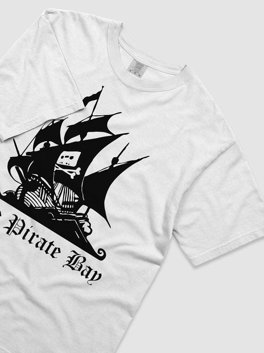 Sailing the High Seas Tee product image (3)