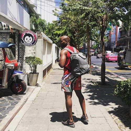 Some adventures in life can only be traveled alone 🤙🏾
.
.
.
.
.
.
#solotravel #bangkok #bangkokthailand #madmonkeyhostel #kha...