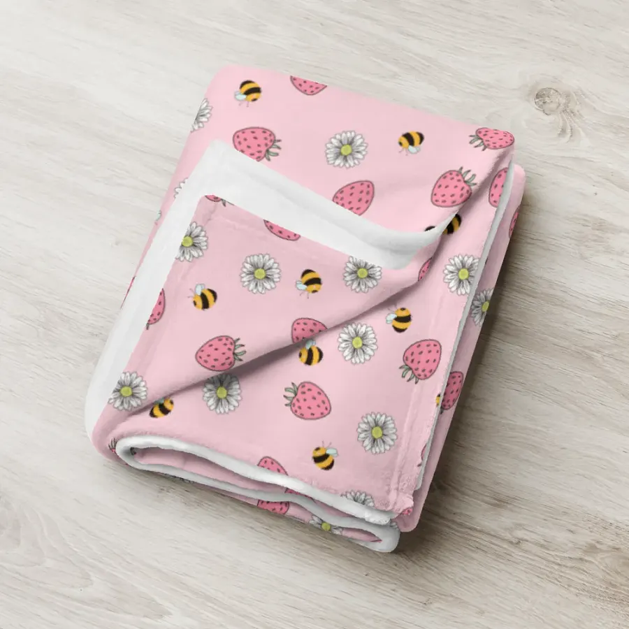 Strawberries And Flowers Blanket product image (6)