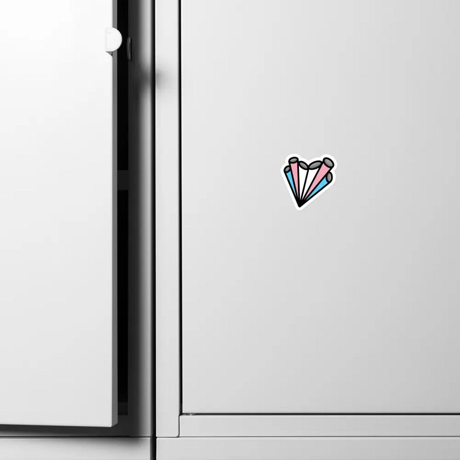 Trans heart magnet product image (10)