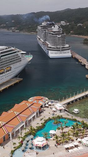 🚢Pristine Roatan 
#cruisewithvince #roatanhonduras #cruisedestination