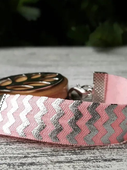 Pink Chevron Elastic Bracelet | Handmade Accessory for Bellabeat Leaf Urban & Ivy product image (1)
