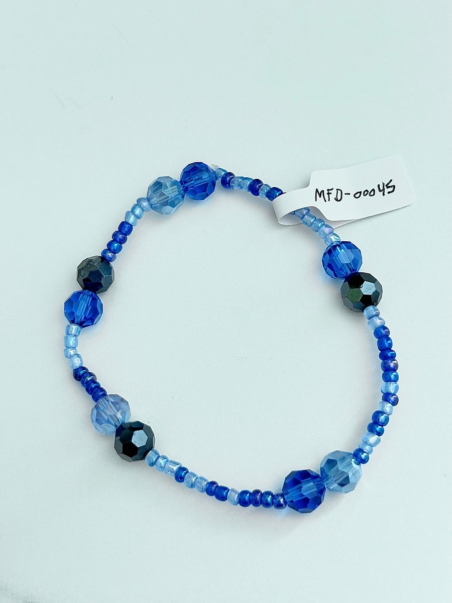 Indigo, Denim & Cobalt Blue Beaded Bracelet | Handmade 7.5" Coastal Charm by Monique Faella Designs™ | MFD-00045 product image (5)