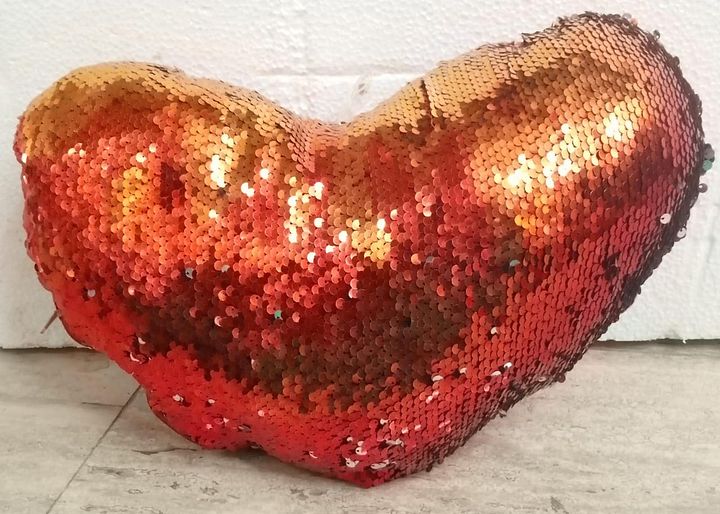 HEART PILLOW product image (2)