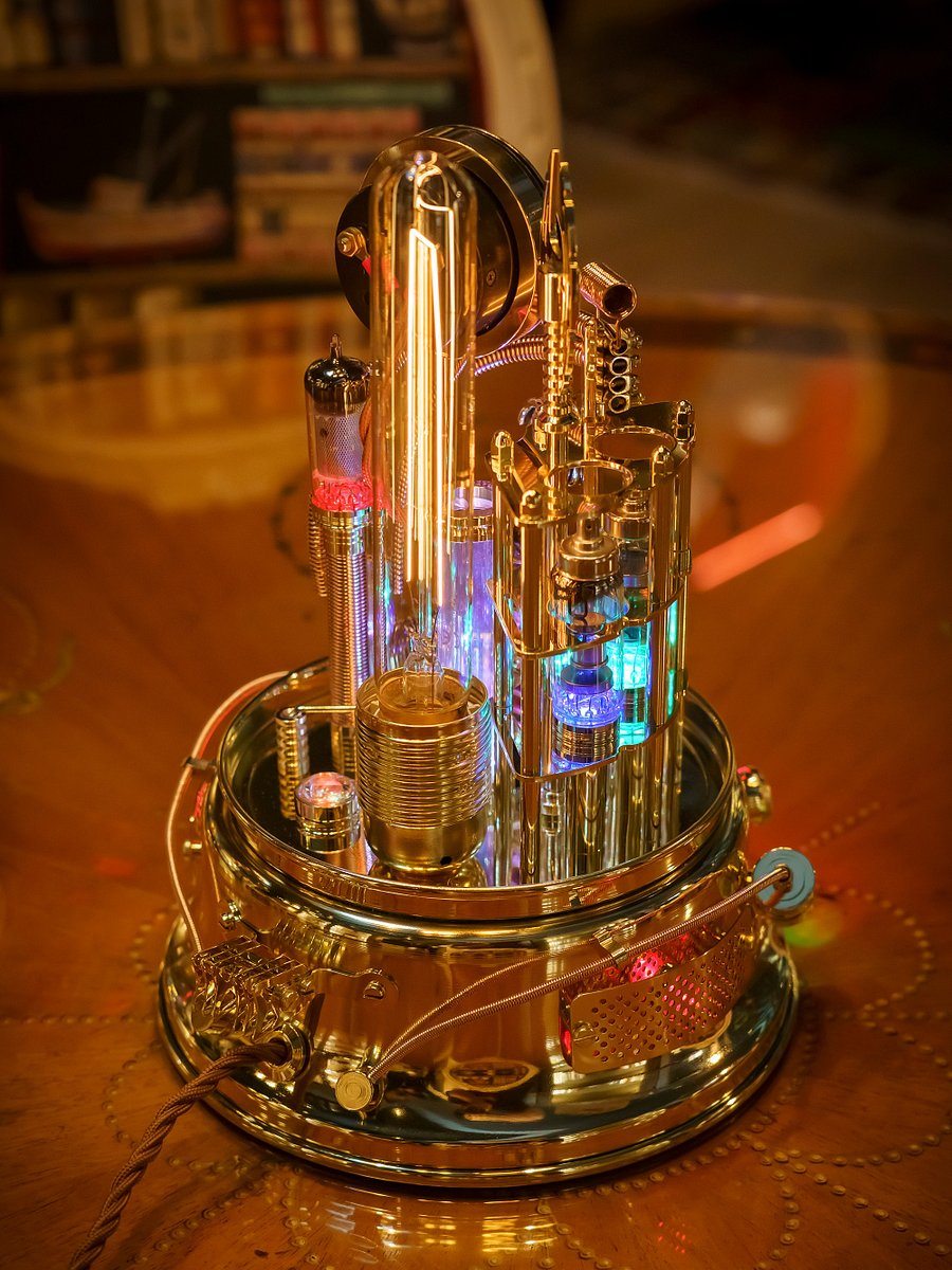 Steampunk Lamp Erebus product image (2)