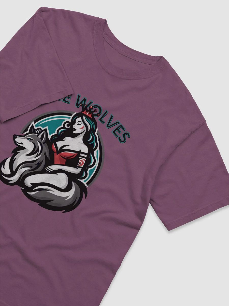 She Wolves Graphic Tee product image (19)