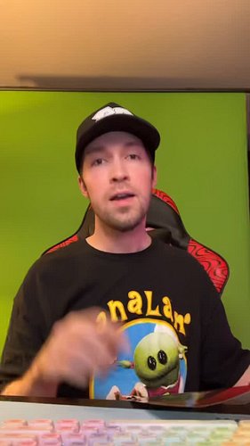 I GOT INTO A SECRET FIVE NIGHTS AT FREDDY’S 2 SCREENING…Thanks to @universalpictures & @blumhouse 

Go see @fnafmovie on FRID...