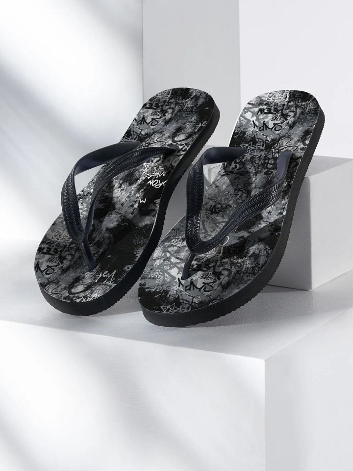 Black and White Graffiti | Unisex Flip-Flops product image (1)