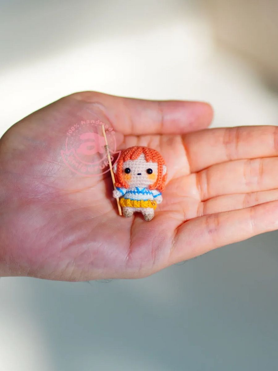 Orange Pirate Girl - Micro crochet product image (4)